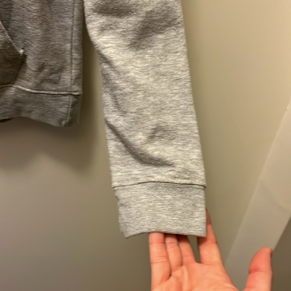 University of Michigan gray hoodie youth size 18/20 - Picture 4 of 8